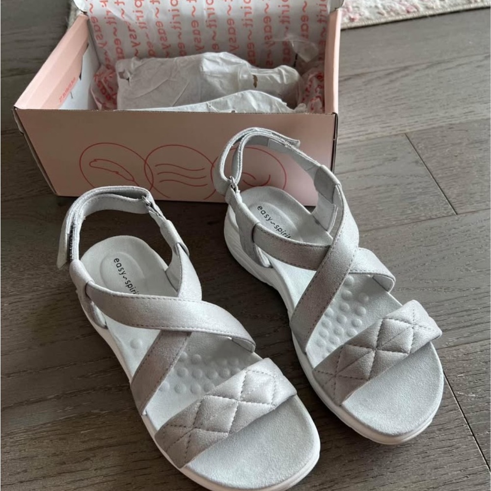 NWT Easy spirit White Sport Sandals